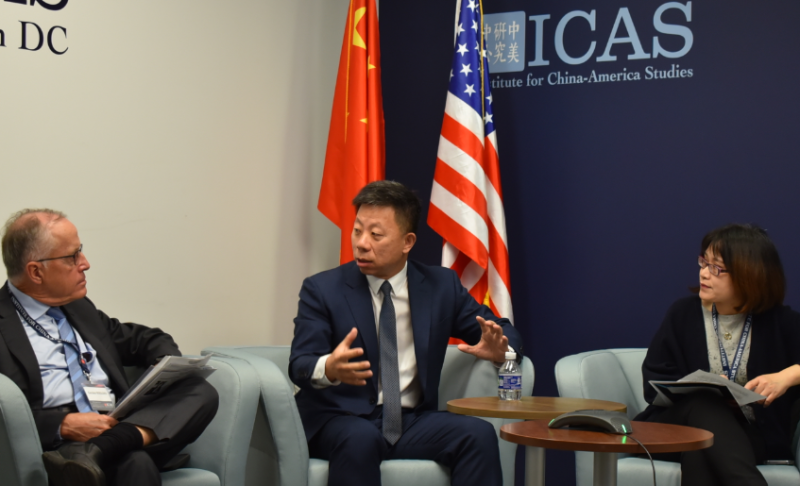 中國駐美國大使館公使井泉認為中國外交的處境是「滾石上山」，不能鬆手。圖為2022年 11月2日，井泉出席中美研究中心（ICAS）「2023年中美關係何去何從」主題年會。   圖: 翻攝自中國駐美國大使館官網