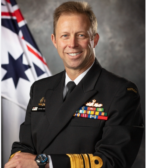 澳洲前海軍司令邁克爾·努南（Michael Noonan）   圖 : 翻攝自澳洲皇家海軍
