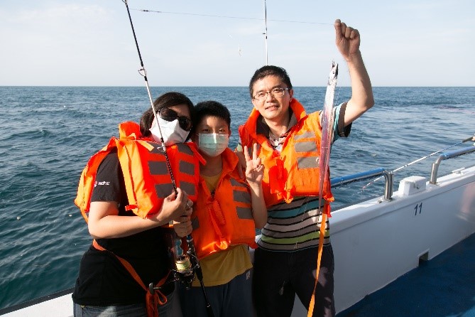 深澳漁港以休閒海釣聞名。   圖：新北市漁業處提供