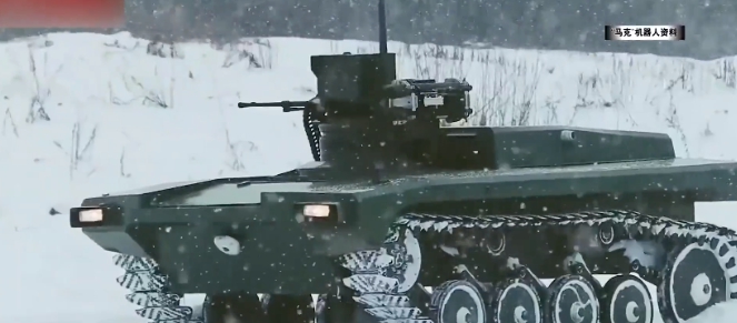 首批 4 台俄國戰鬥版「馬克」機器人已經抵達烏克蘭頓巴斯地區。 圖 : 翻攝自央視