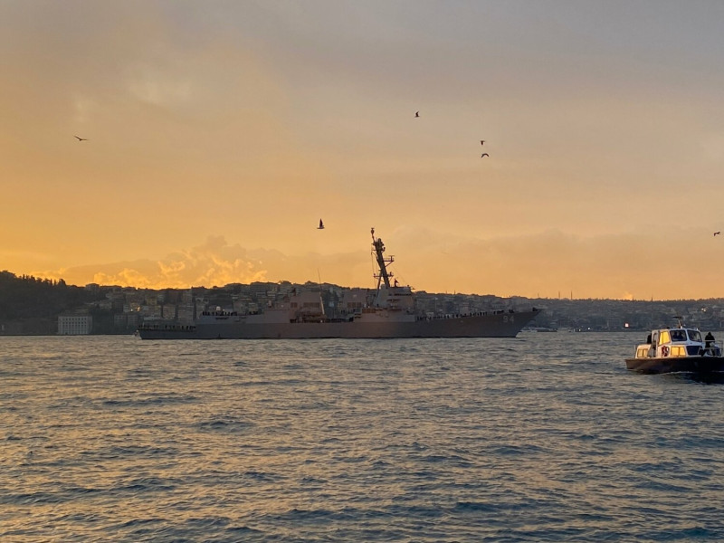 俄烏戰後「絕跡」1年！美驅逐艦現身博斯普魯斯海峽 創「最接近」黑海紀錄