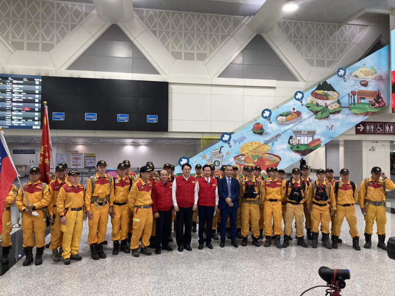 內政部消防署也編列130名特搜員分批前往土耳其救援。   圖：取自臺北市政府消防局臉書