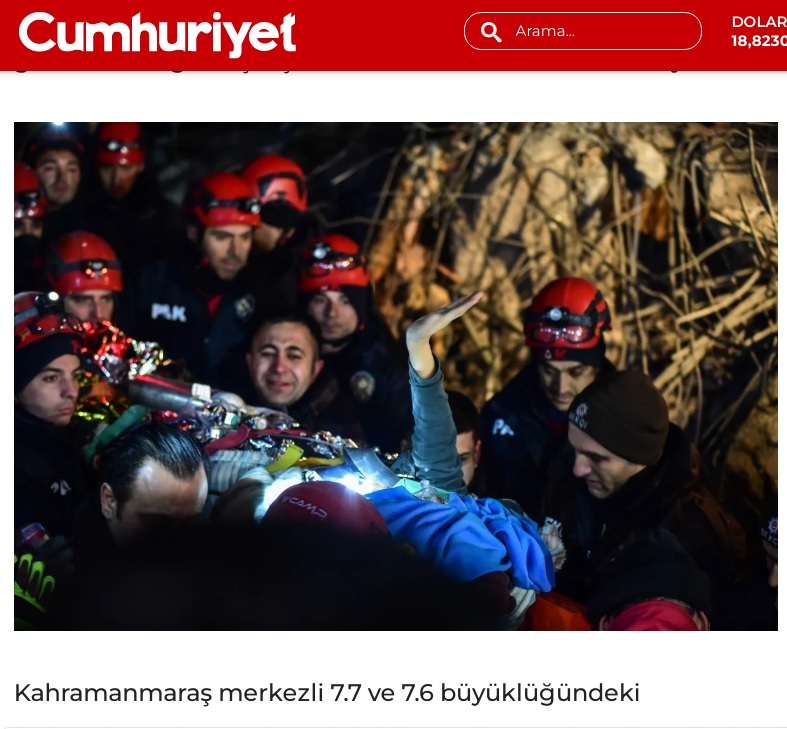 土耳其卡赫拉曼馬拉什震災後92小時，搜救人員從Manolya 公寓的廢墟瓦礫堆裡救出1對母女，33歲的女兒伸手揮舞報平安，感動現場救難人員。   圖：翻攝自www.cumhuriyet.com.tr
