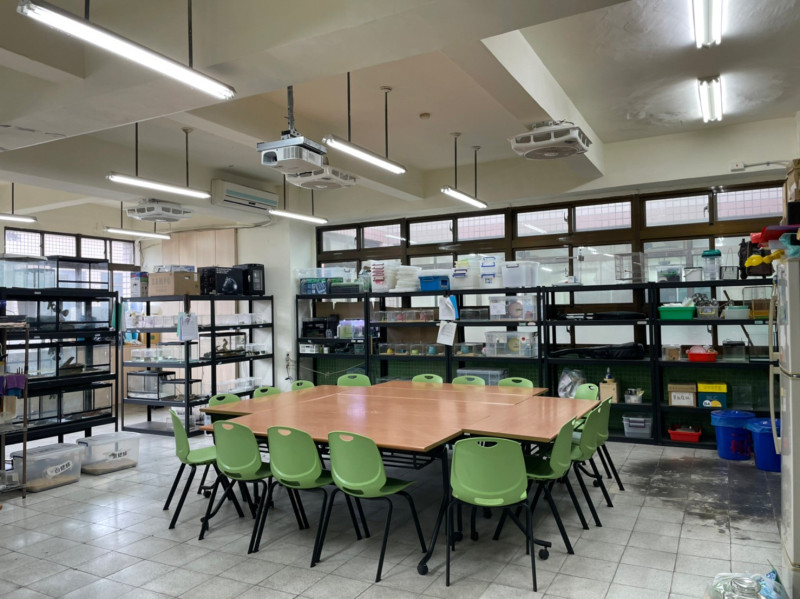 松山高中生物研究室動物飼養空間。   圖：新北市動保處提供