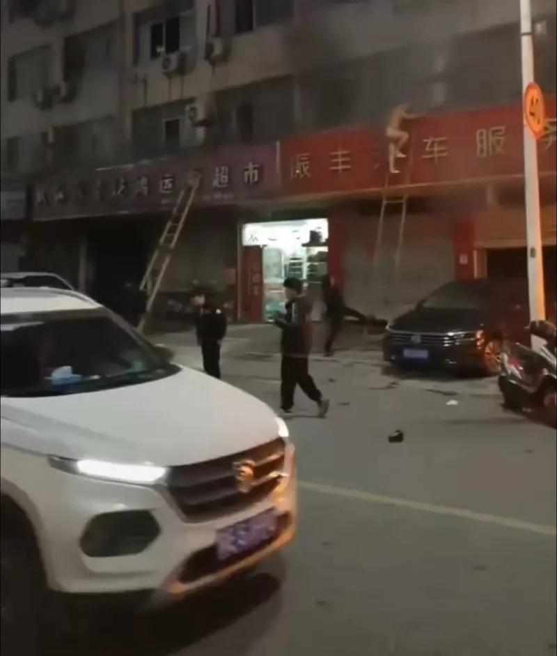 江蘇蘇州發生嚴重死傷火災，起火原因待調查。   圖：翻攝自北京青年報
