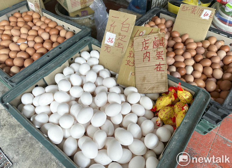 陳吉仲表示，目前國內的雞蛋產能已陸續回穩，下週將會有100萬至200萬顆雞蛋進口台灣。   圖：張良一/攝（資料照）