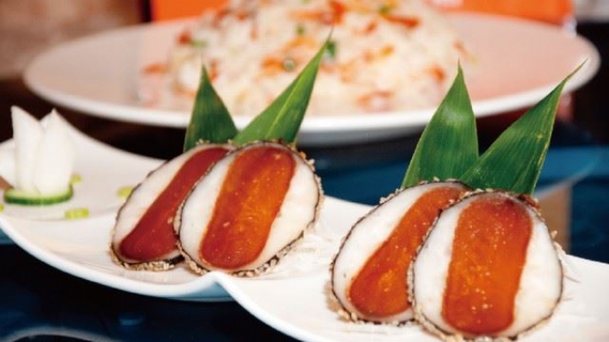 黑鮪魚、櫻花蝦及黑鮪魚，被譽為東港三寶。   圖：翻攝自i屏東愛屏東網站