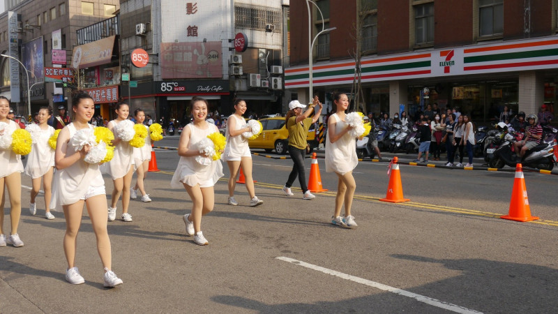 2017桃園管樂嘉年華-管樂踩街秀   圖：桃園市政府提供