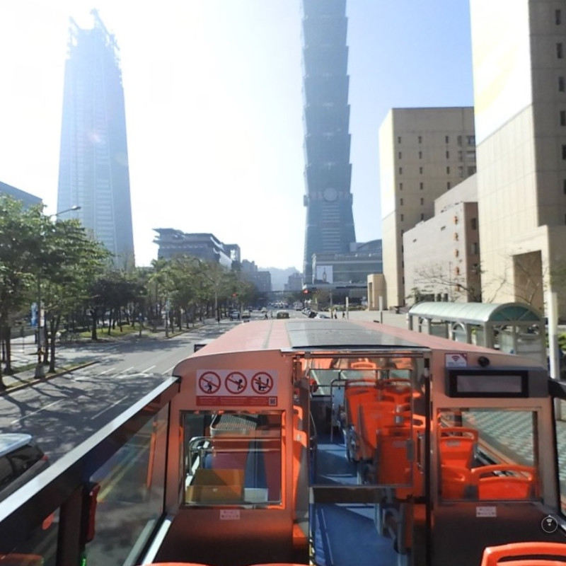 台北市雙層觀光巴士營運單位，特於5月份推出全國攝影比賽，希望透過攝影愛好者的鏡頭，捕捉台北市雙層觀光巴士視角中的各美麗景色。   圖：台北市政府提供
