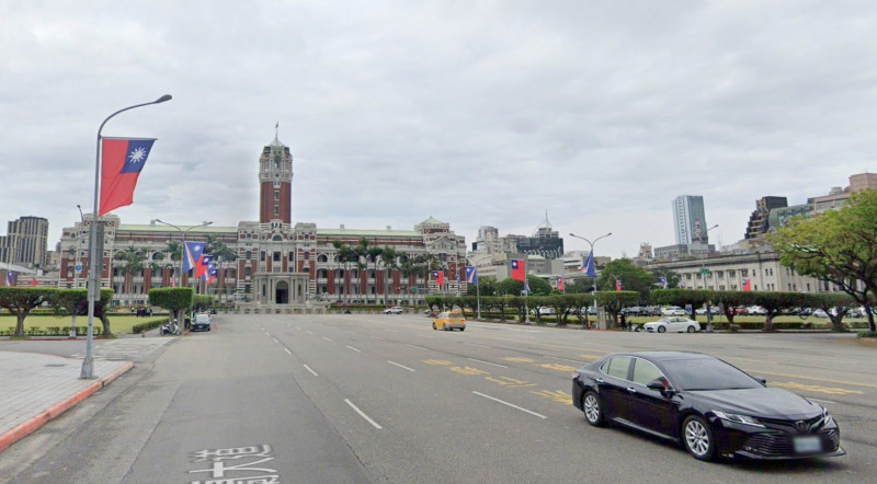台北市政府中正第一分局將提前於明日16時起針對府前周邊實施交通管制，提醒用路人須繞道。   圖：翻攝自Google map
