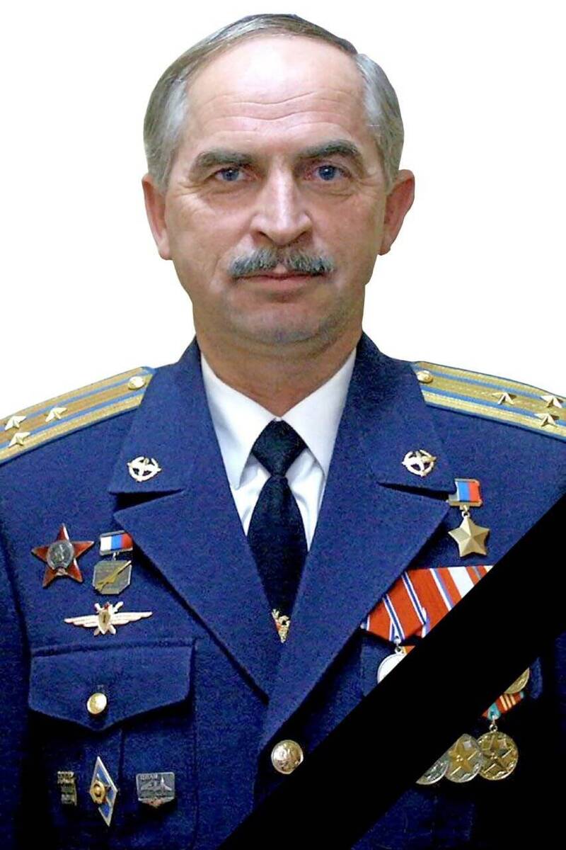 有消息指出俄軍上校科爾帕科夫在白俄羅斯境內的俄軍馬丘利奇空軍基地遇襲身亡。   圖：翻攝推特
