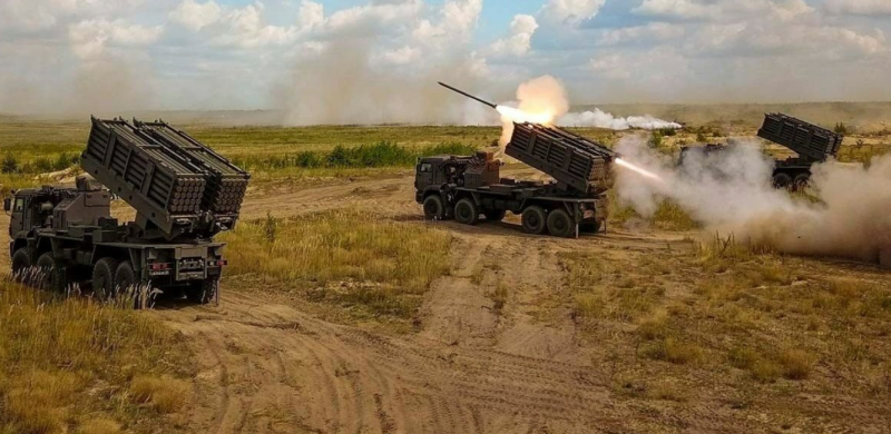 俄羅斯 ISDM Zemledeliye 遠程火箭佈雷系統傷害力高且攻擊範圍大，被外界稱作是俄軍的武器黃金。   圖:翻攝自 @Dromercay推特