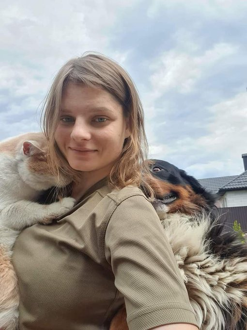 烏克蘭女護理師亞娜（Yana Rykhlitska）於巴赫穆特（Bakhmut）殉國。   圖：翻攝自推特