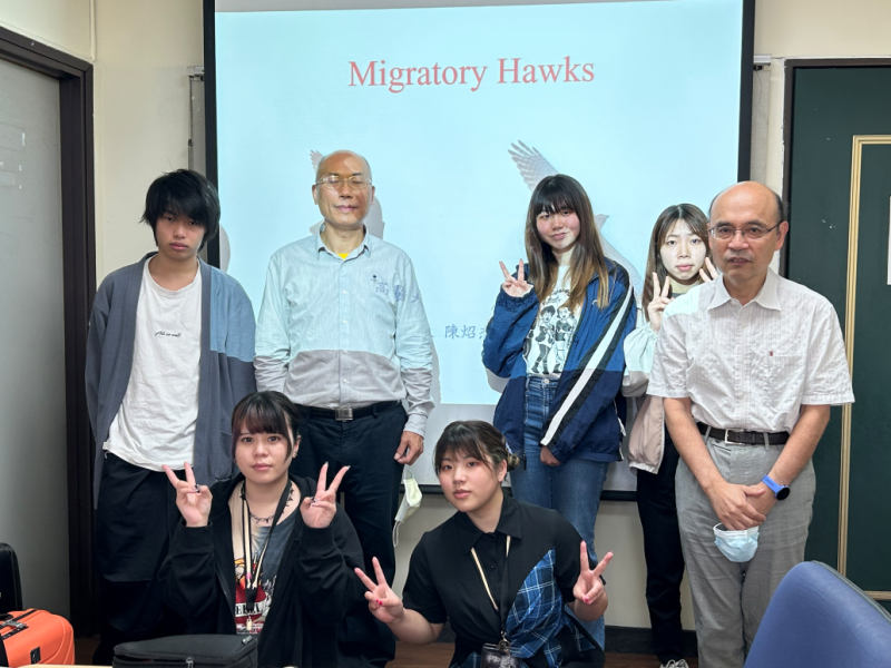 5名日本交換生至高醫大進行為期3周的訪問學習。   圖：高雄醫學大學/提供