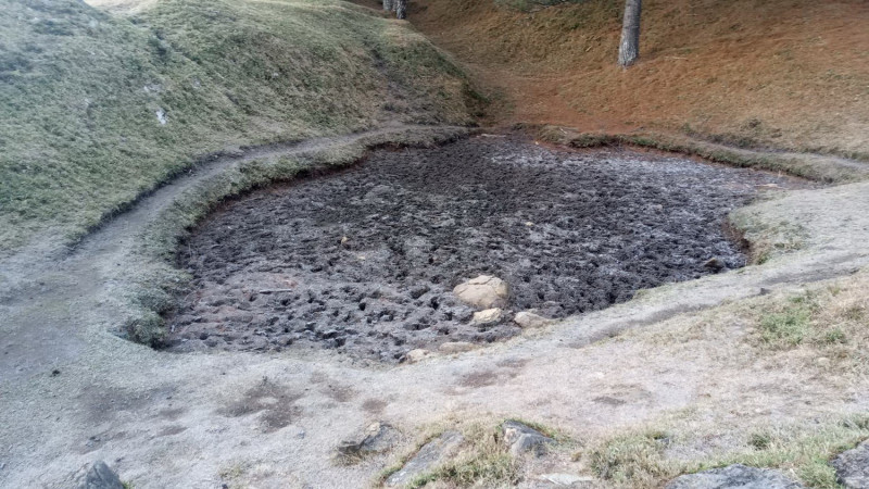 玉山國家公園水源指標的鹿林山看天池，已呈現乾涸。   圖：翻攝自玉山國家公園園區官網