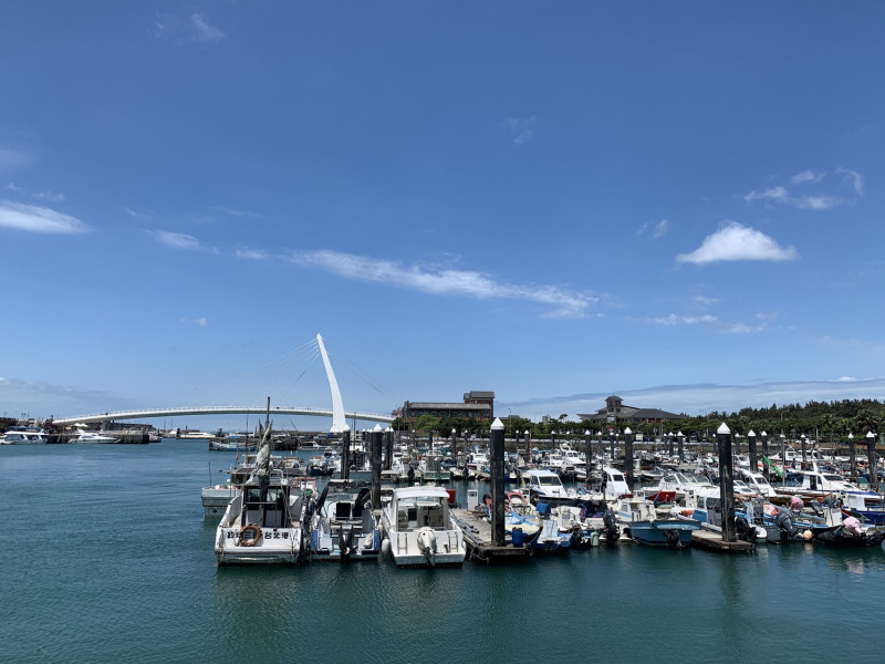 淡水漁人碼頭白日景色。   圖：新北市漁業處提供