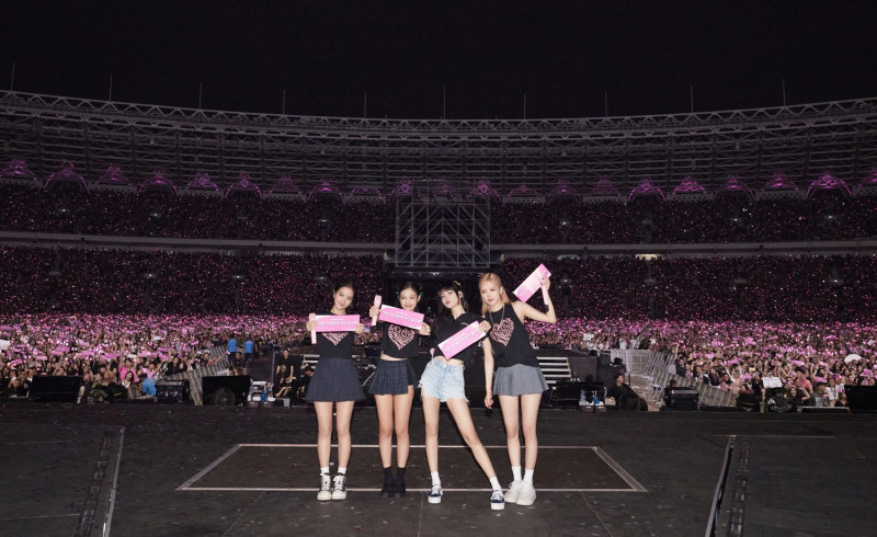 南韓女子天團BLACKPINK世界巡迴演唱會台灣站，18、19日在高雄國家體育場開唱。   圖：翻攝自BLACKPINKOFFICIAL推特