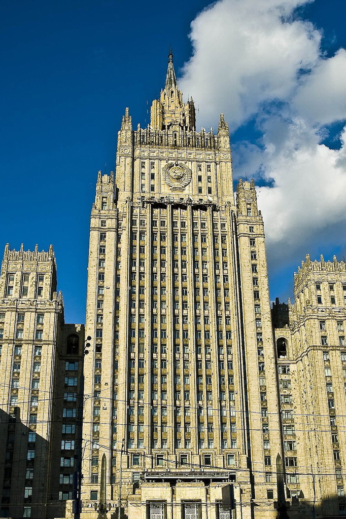 俄羅斯外交部認為美國、英國、法國和德國不能充當烏克蘭和平進程的中立調停人，因為「他們就是烏克蘭危機的參與者」。圖為俄羅斯外交部大樓。   圖：翻攝維基百科/CC BY 2.0