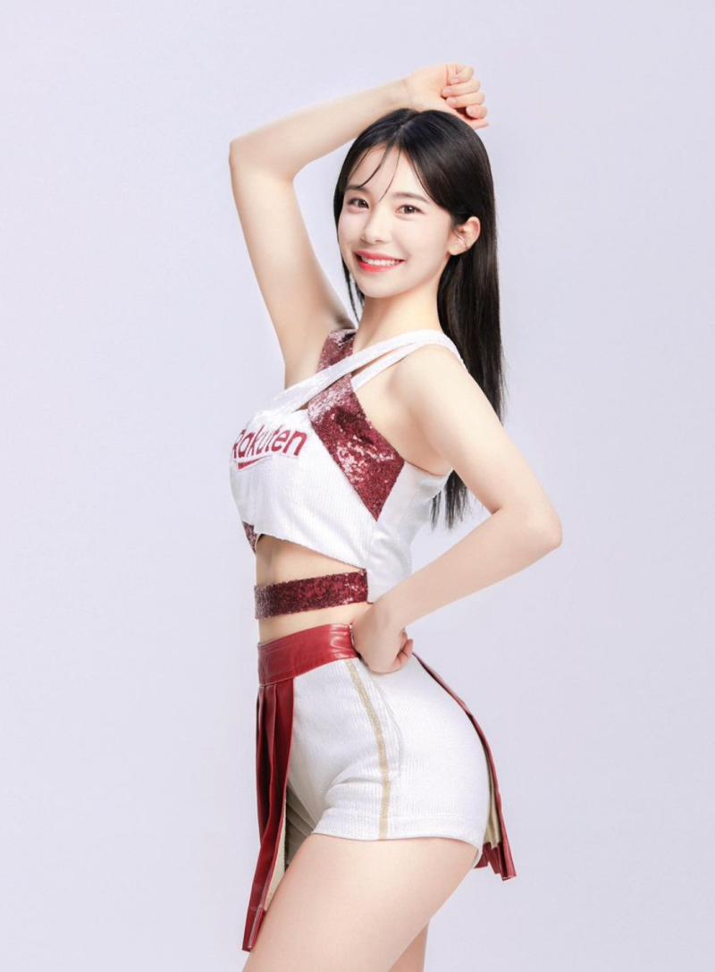 南韓啦啦隊女神「李多慧」17日宣布加盟「樂天女孩」。   圖：翻攝自IG＠le_dahye