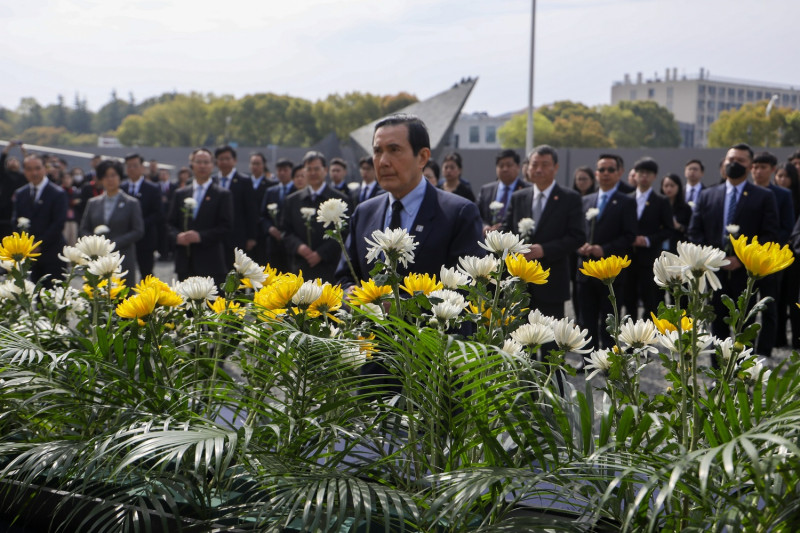 前總統馬英九參訪侵華日軍南京大屠殺遇難同胞紀念館。   圖：馬英九基金會/提供