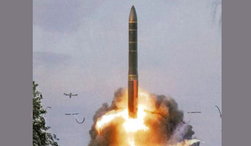 2013年俄羅斯「RS-24亞爾斯(Yars)」洲際彈道飛彈試射。   圖：翻攝陸網/中新網視頻截圖