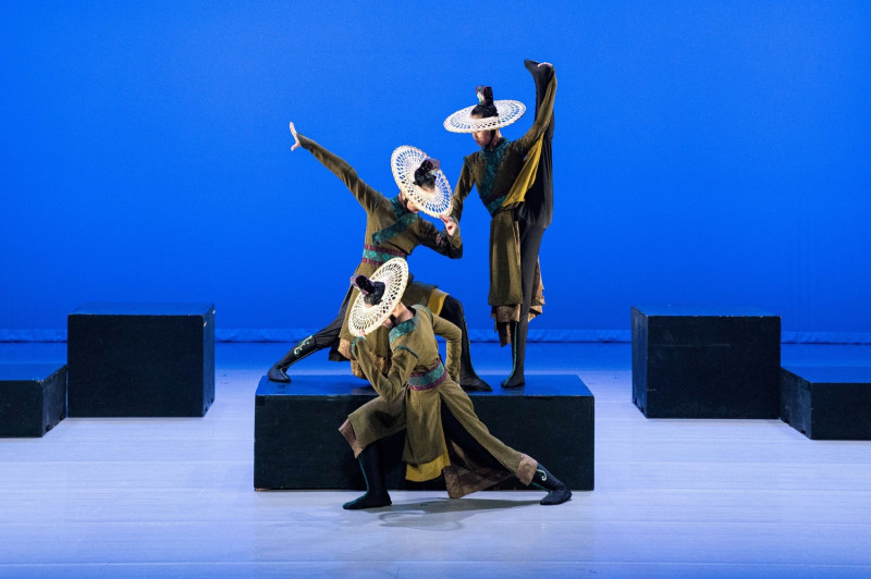 江翠國中表演舞碼《鏖戰》。   圖：新北市教育局提供