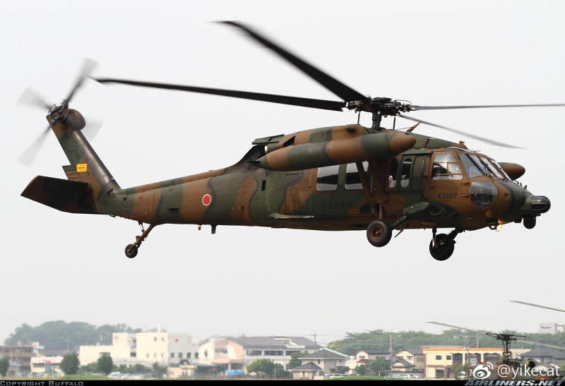 日本陸上自衛隊 UH-60 黑鷹直升機 6 日驚傳失聯。   圖：翻攝陸網/新浪軍事