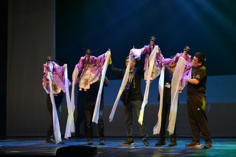 金鷹閣木偶劇團是台灣布袋戲室內劇場售票先鋒。   圖：蔡玉祥提供