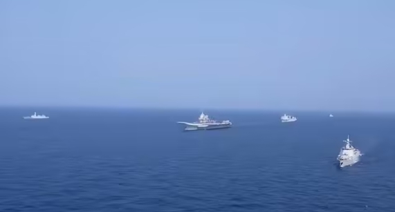 中國航母山東艦戰鬥群最近針對台灣舉行環台軍演。   圖 : 翻攝自日本統合情報監