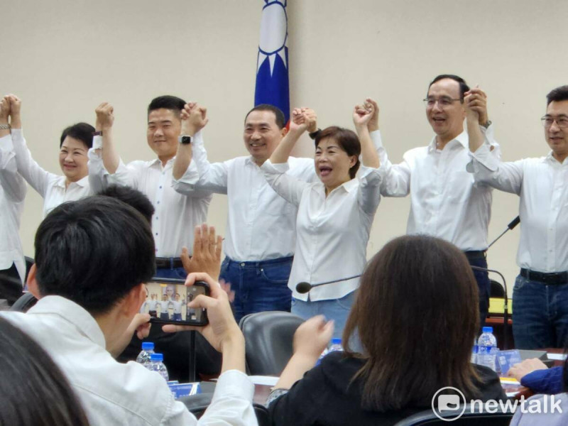 國民黨發布第一梯次立委提名16人名單，顏寬恒再戰台中市第二選區立委。   圖：黃建豪/攝
