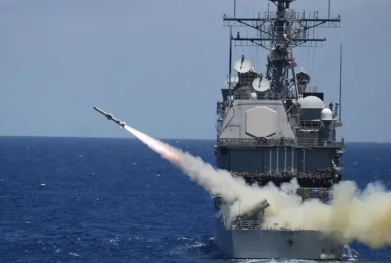 魚叉導彈是一種具備亞音速、海上滑行、全天候、超視距的反艦導彈系統。   圖：翻攝自騰訊網嗷狼記