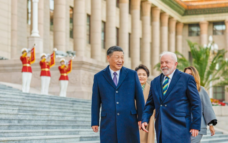 巴西總統魯拉（右）率團訪問中國，並與中國領導人習近平會面。   圖：翻攝Lula Facebook