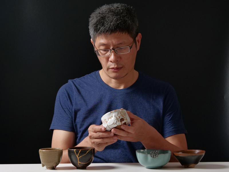 茶博館津甘馧特展中展出知名藝術家陳高登先生的金繕作品。   圖：陳高登提供
