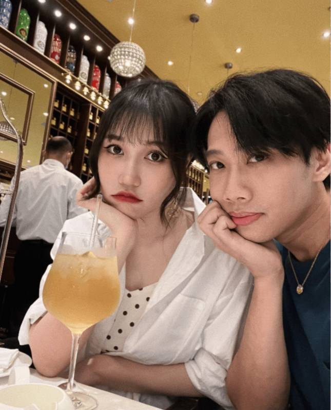 這群人尼克和妻子Ashly在2019年結婚，並在2022年生下女兒Aria。   圖：翻攝自IG＠nickwang1988