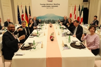 (17)日在 G7 長野縣輕井澤外長會上，外務大臣林義正在工作午餐和晚宴上為 G7 和歐盟外長提供了來自長野縣各地的各種食材，向世界傳達日本飲食文化魅力。   日本外務省官網