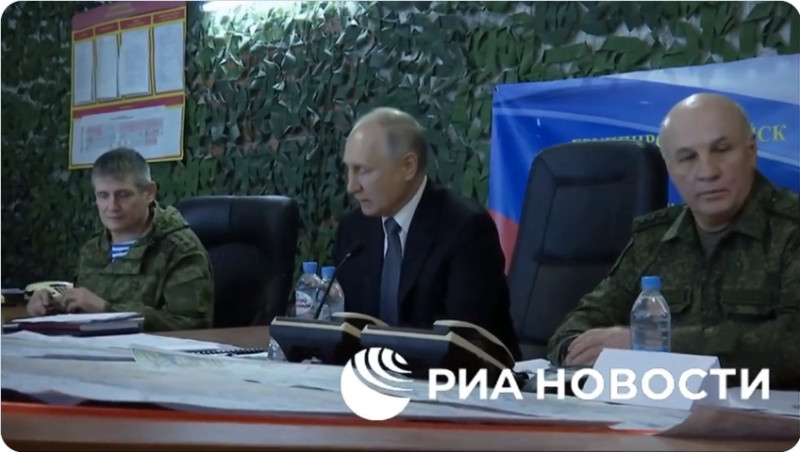 俄羅斯總統普丁傳「無預警」參與烏東赫爾松(Kherson)的第聶伯河(Dnieper)集團軍的軍事指揮會議。   