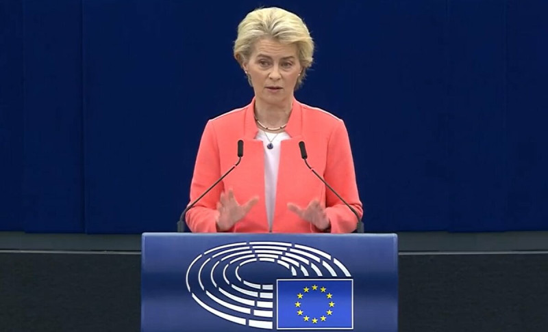 歐盟執委會主席馮德萊恩表示，歐盟呼籲並支持台海和平穩定，並強力反對片面改變台海現狀及任何武力威脅。   圖：截自歐洲議會大會直播