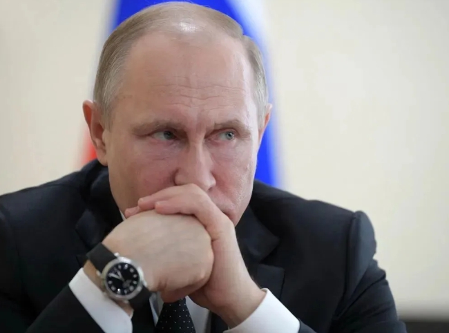 俄羅斯總統普丁為已呈敗象的俄烏戰爭憂心不已。   圖 : 翻攝自騰訊網/東城記