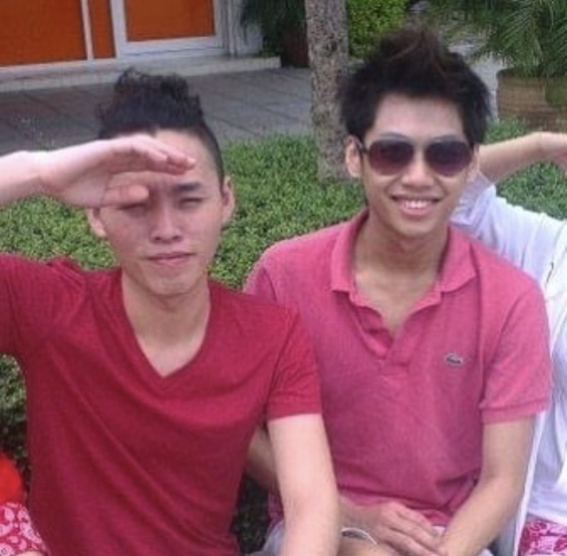 展榮（左）和尼克（右）N年前的照片，尼克被網友笑說像泰國人。   圖：翻攝自展榮IG