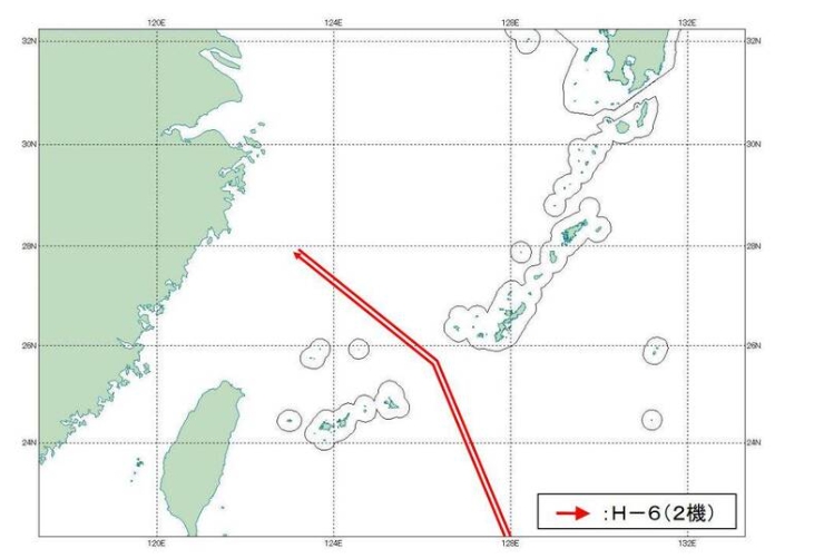 2架中國軍方的H-6轟炸機21日下午在沖繩附近飛行。   圖/擷取自日本防衛省