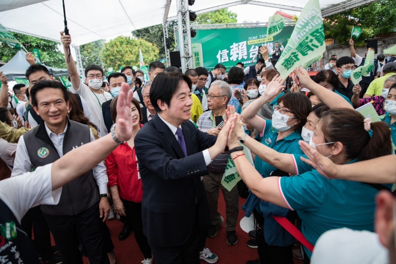 賴清德出席「加油站全國挺賴後援總會」成立大會。   圖:民進黨提供