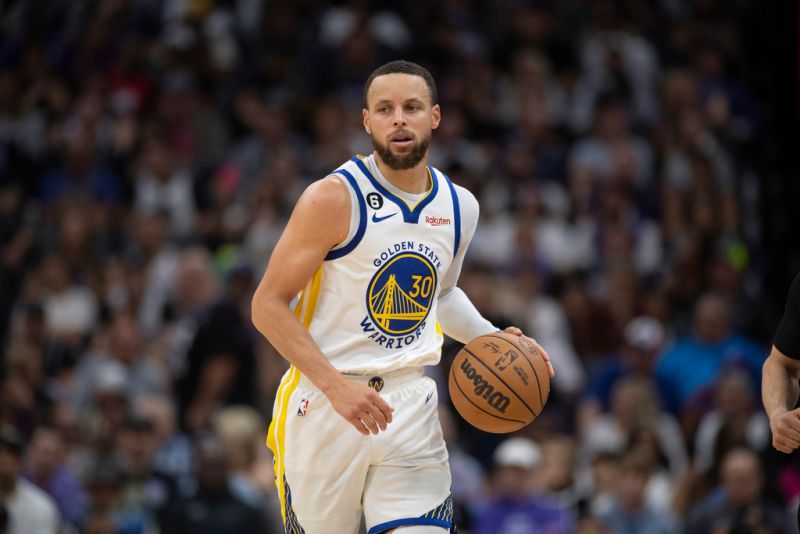 金州勇士超級球星Stephen Curry砍下自己季後賽生涯新高的50分，破聯盟搶七戰最高紀錄。   圖／美聯社／達志影像