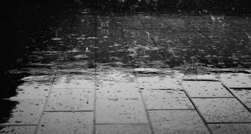 據中央氣象局指出，清晨已有許多不穩定鋒面接近台灣，各地已陸陸續續出現豪雨的狀況，出門記得攜帶雨具   圖:翻攝自Pixabay