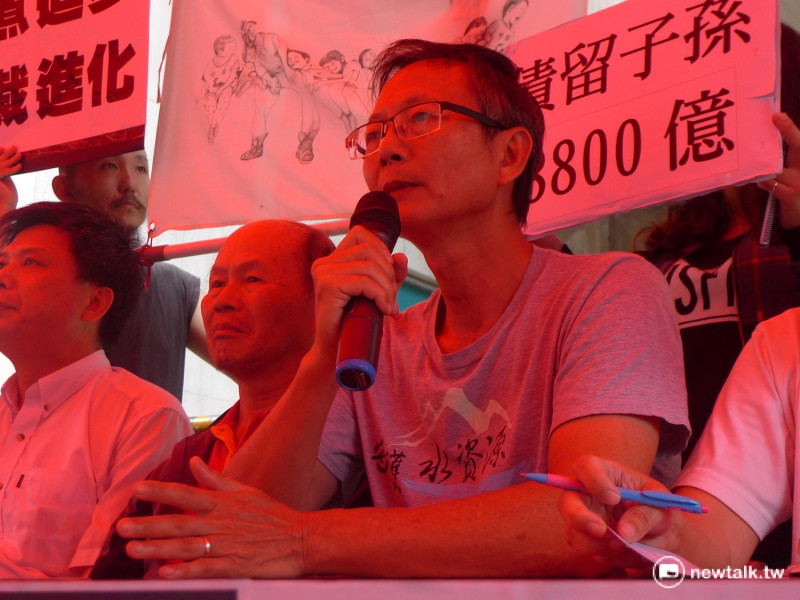 屏東環盟洪輝祥更表示，將與向財團靠攏的民進黨說掰掰，展開新一波抗爭。   圖：汪少凡／攝