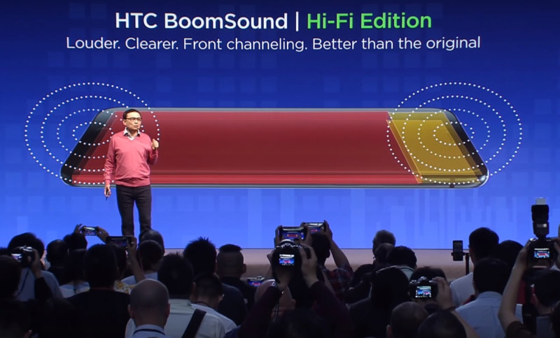 HTC本次推出的除了可以輕鬆操作的Edge Sense，還破天荒在手機上下兩惻都配有Hi-Fi揚聲器，讓手機音樂外擴不用耳機也能獲得立體感！   圖：翻攝自HTC U11發表會Youtube