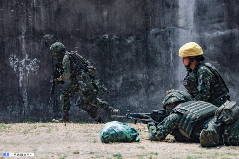 中華民國陸軍訓練射擊能力。   圖：翻攝自中華民國陸軍臉書