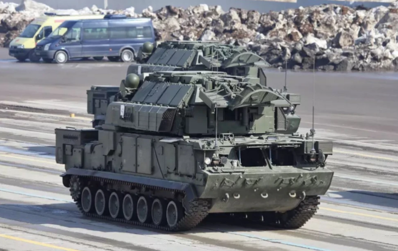 俄軍「道爾」野戰防空導彈系統，主要用於保護行進中的裝甲集群和摩托化步兵等機動部隊。   圖：翻攝自彭湃新聞