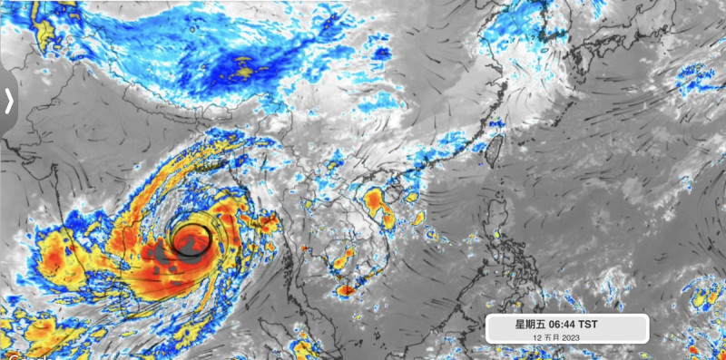 氣象達人彭啟明今天一早在臉書特別指出，目前在印度洋有「很大一包」的氣旋（左下角），西南季風也開始醞釀發展中，很期待月底能有真正梅雨鋒面來台灣。   圖：翻攝自彭啟明臉書