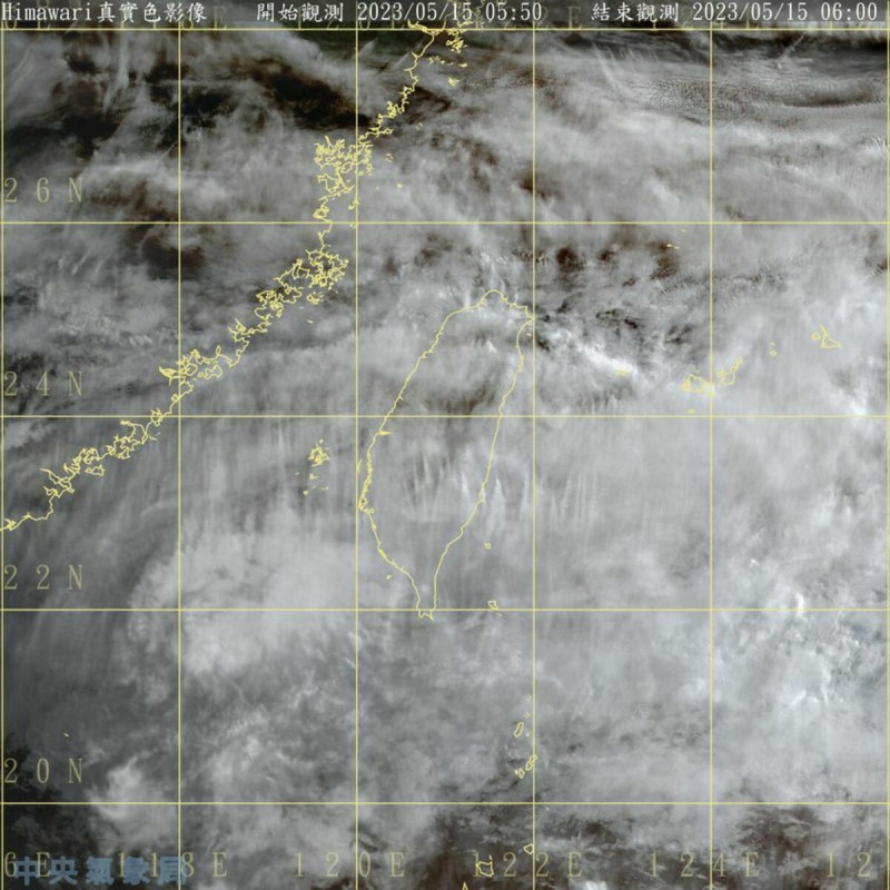 中央氣象局長鄭明典今天一早在臉書表示，由孟加拉灣過來的高層水氣太多了，台灣被完全覆蓋，裡面還有一些低對流雲，可能會下雨。   圖：翻攝自鄭明典臉書
