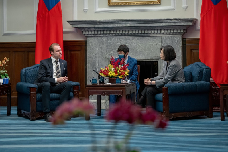 瑞典國會議員訪問團今年五月曾訪問台灣，並拜會總統蔡英文。   圖：總統府提供（資料照）